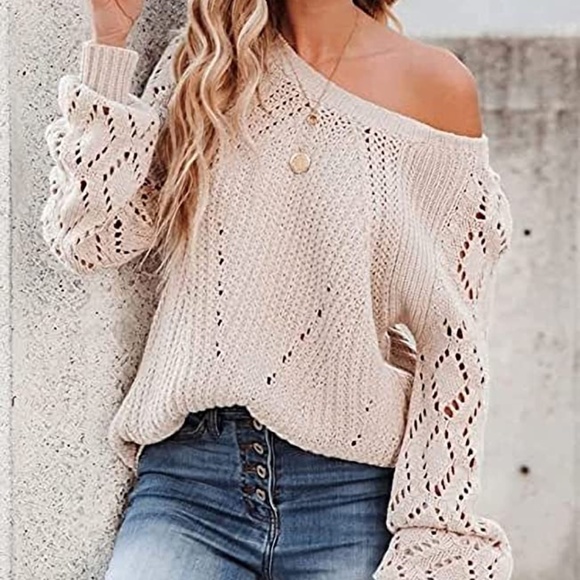 Womens Beige Crew Neck Crochet Detail Sleeves sz small - Picture 4 of 6